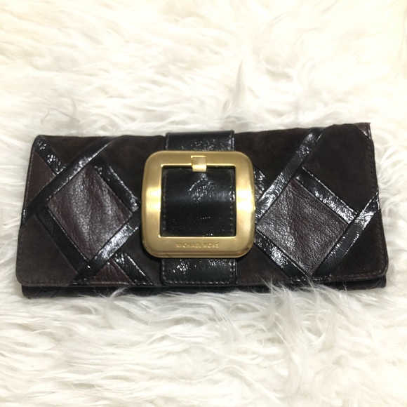 💼 MICHAEL KORS BROWN PATCHWORK LEATHER GOLD BUCKLE CLUTCH BAG 💼 - Picture 2 of 7